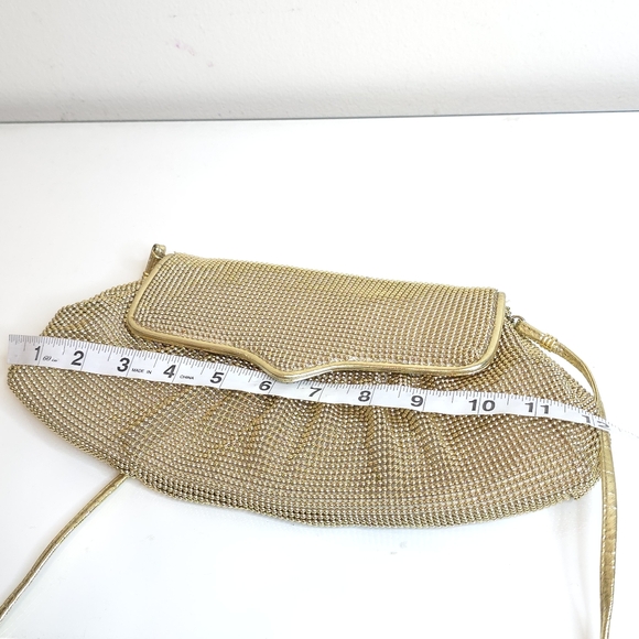 Whiting & Davis VTG 70s Gold Metal Mesh Evening Bag Faux Leather/Vinyl Strap